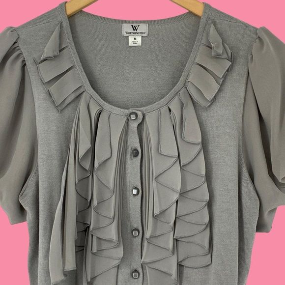 Womens Worthington Sweater Top Size M Babydoll Button Ruffle EUC 3709 Feminine - Picture 2 of 8